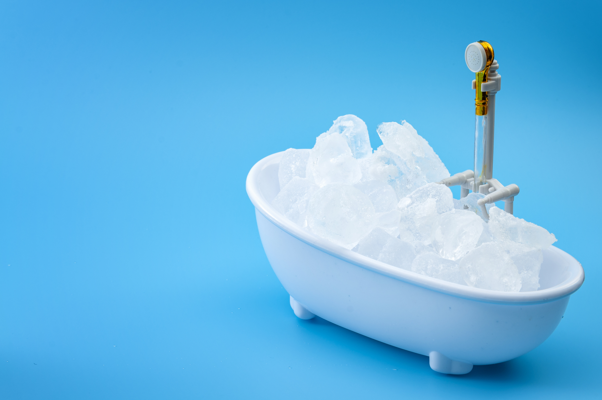 Ice Bath 101: Benefits, Research, Tips - Dr. Robert Kiltz