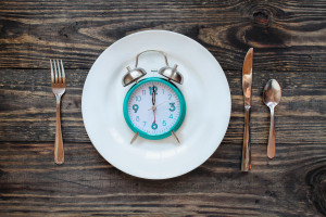 Alternate Day Fasting: Schedule, Benefits, and Meal Plan